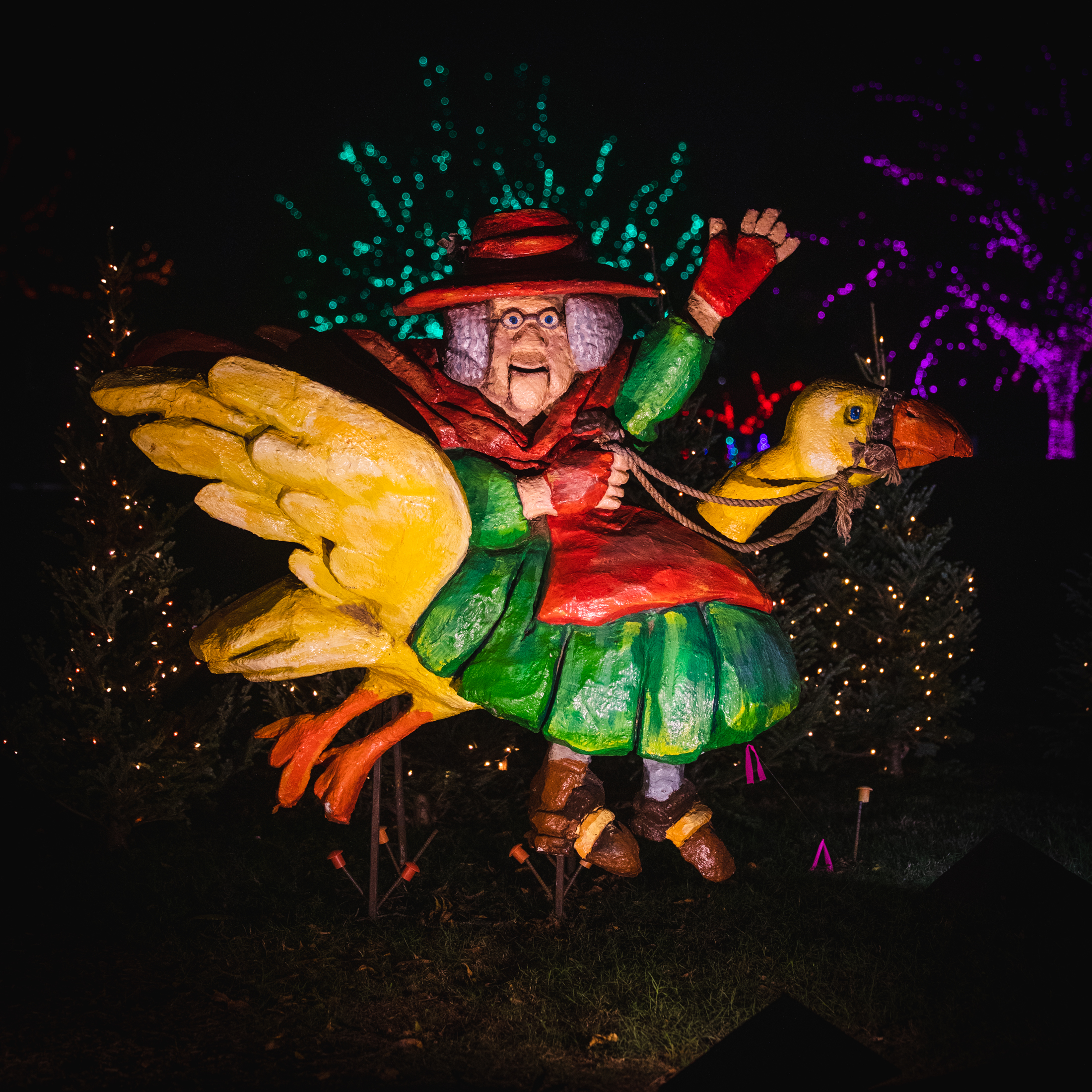 マリオク★アビステ　マーグトンドール These Delightfully Bizarre Trail of Lights Decorations Are So